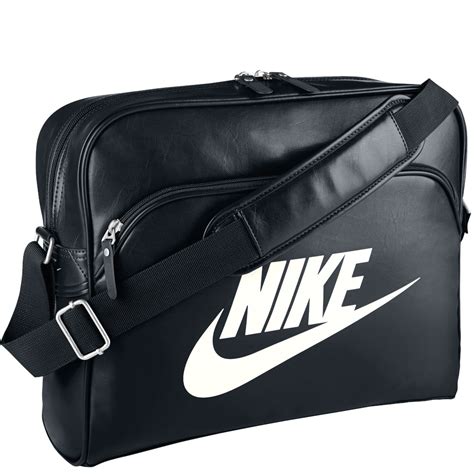 nike herren tasche heritage si track bag|Nike Heritage Si Track Bag .